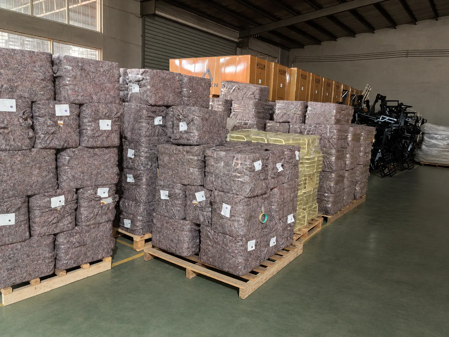 Export packing and stock preparation for electric tricycles